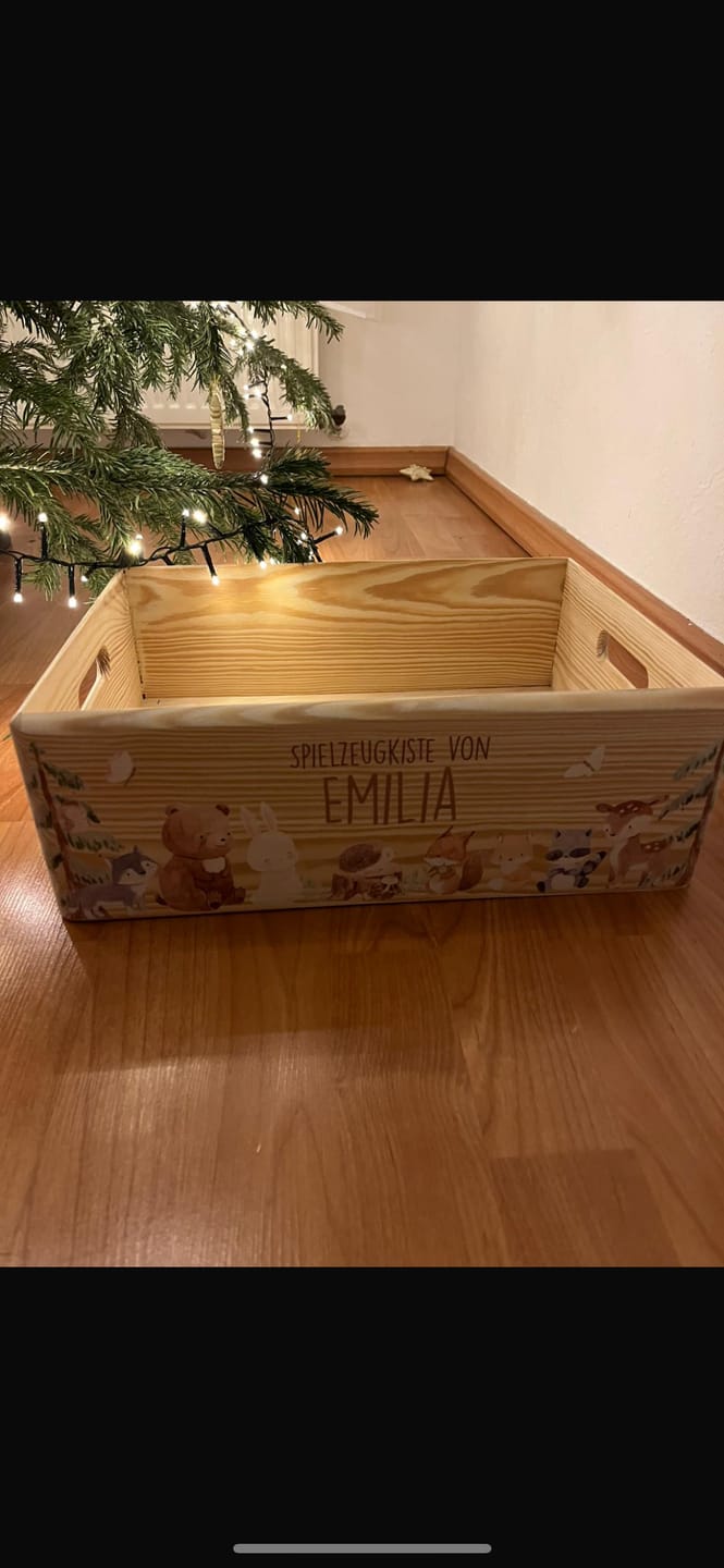 Customer photo review of Spielzeugkiste personalisiert mit Namen - niedliche Waldtiere