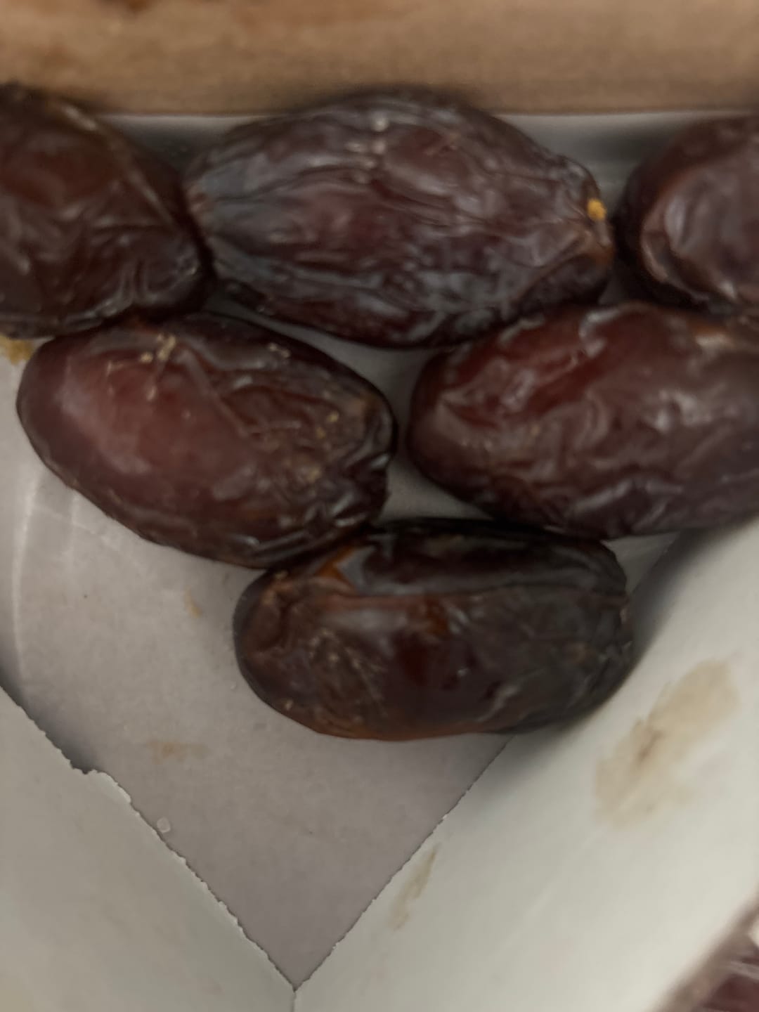 Customer photo review of Organic Rutab Medjool Dates Box