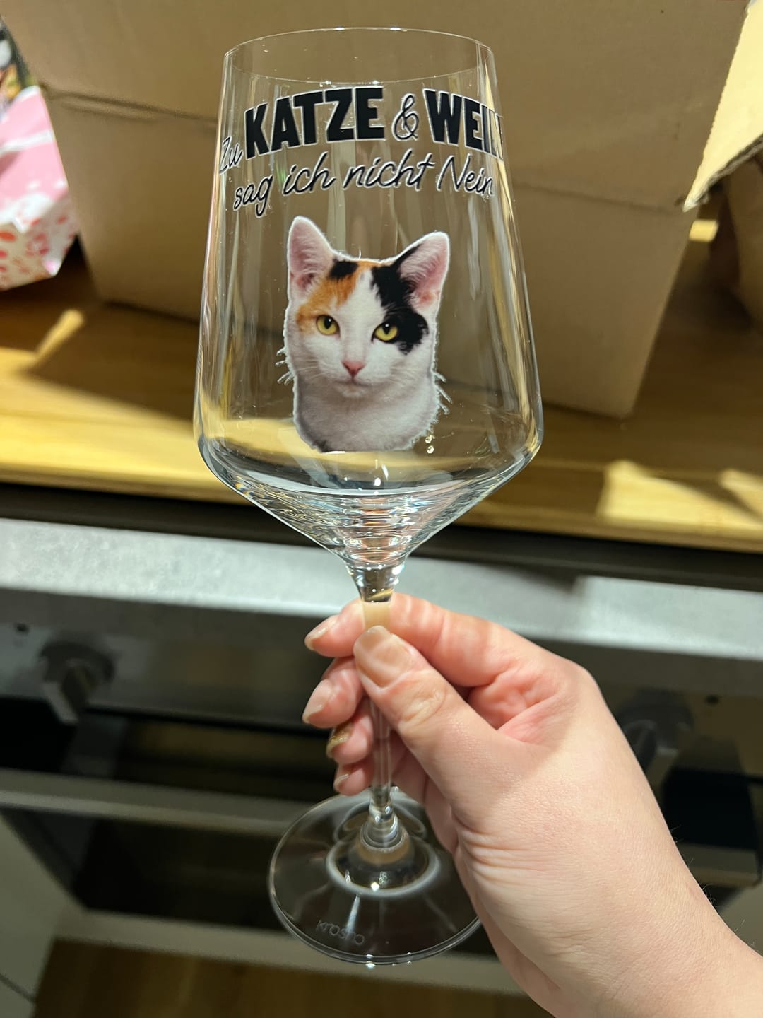 Customer photo review of Zu Katze und Wein sag ich nicht nein - Individuelles Weinglas