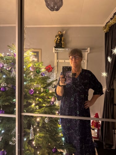 Customer photo review of Viskosklänning Vera Fyrverkeri Ecovero