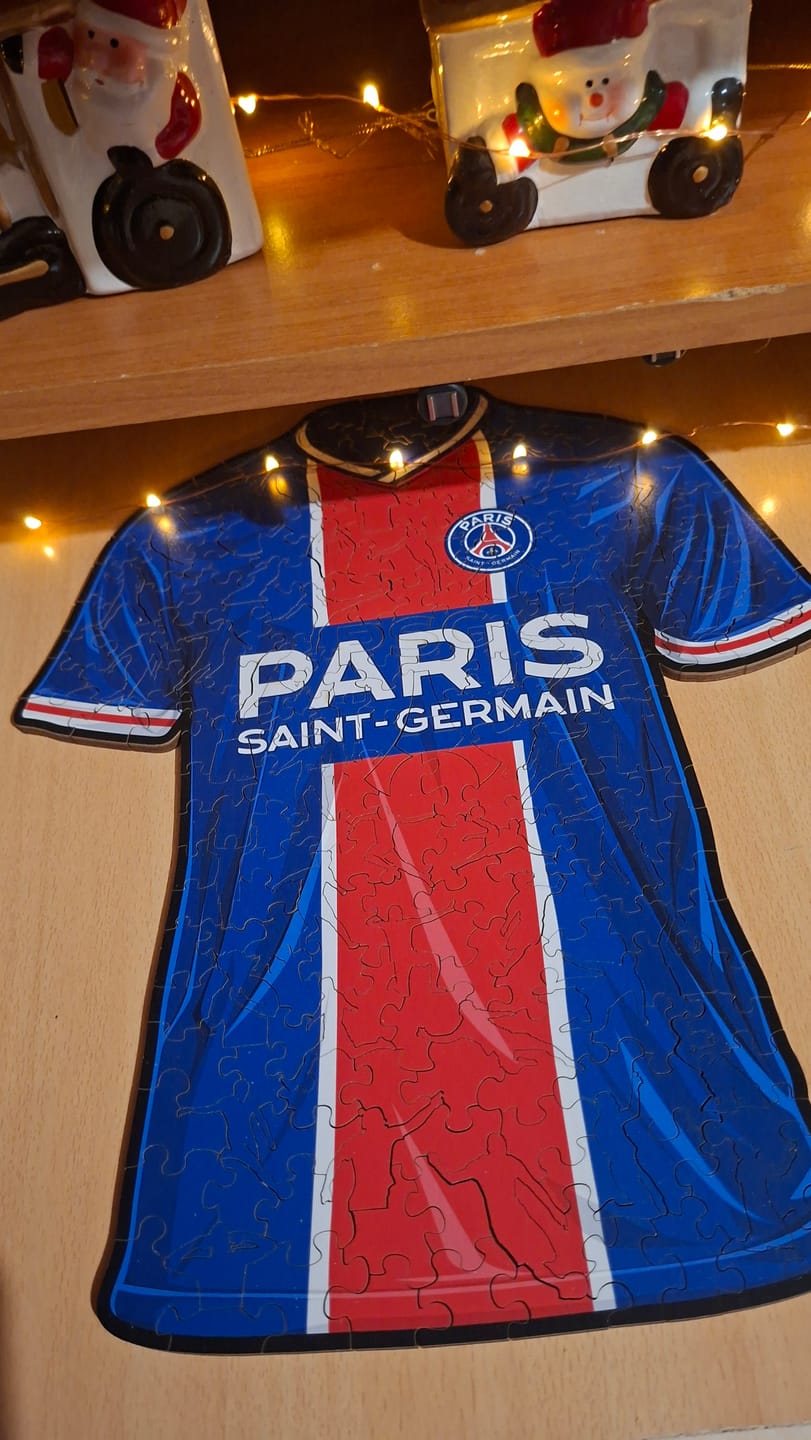 Customer photo review of Maillot Paris Saint-Germain® - Puzzle en Bois