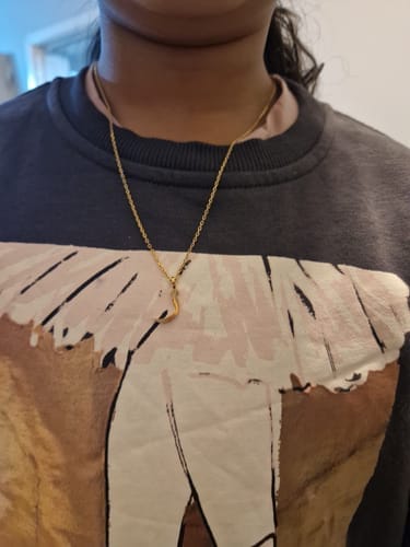 Customer photo review of Arabic Letter Necklace - Choose your Letter
