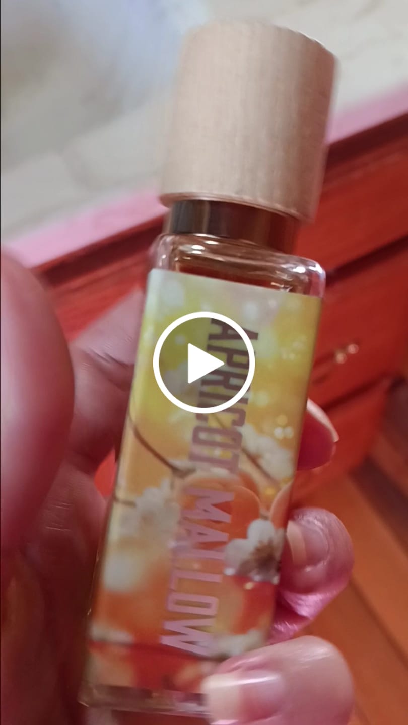 Customer video review of Apricot Mallow