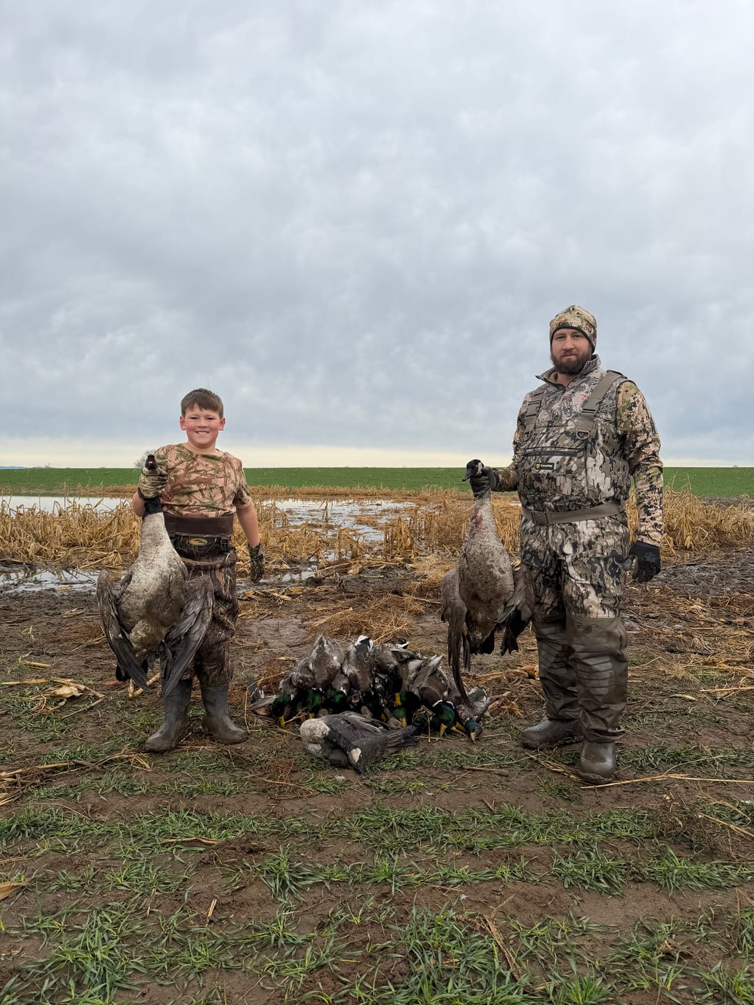Customer photo review of AquaWade Pro Insulated Waders | 1600 Gram Breathable Waterproof Bootfoot Chest Waders for Duck Hunting | Durable Men’s Nylon Camo Hunting Bibs