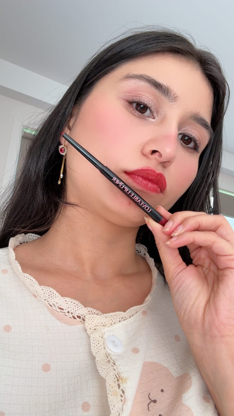 Customer photo review of Berry Defined Lip Liner