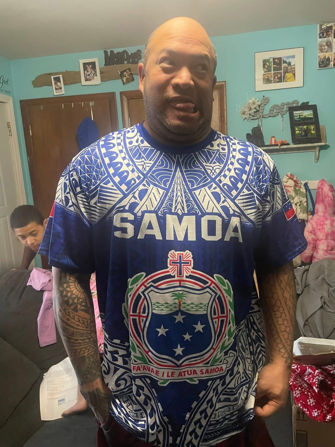 Customer photo review of Custom Samoa Coat of Arms T Shirt Polynesian Pattern LT9