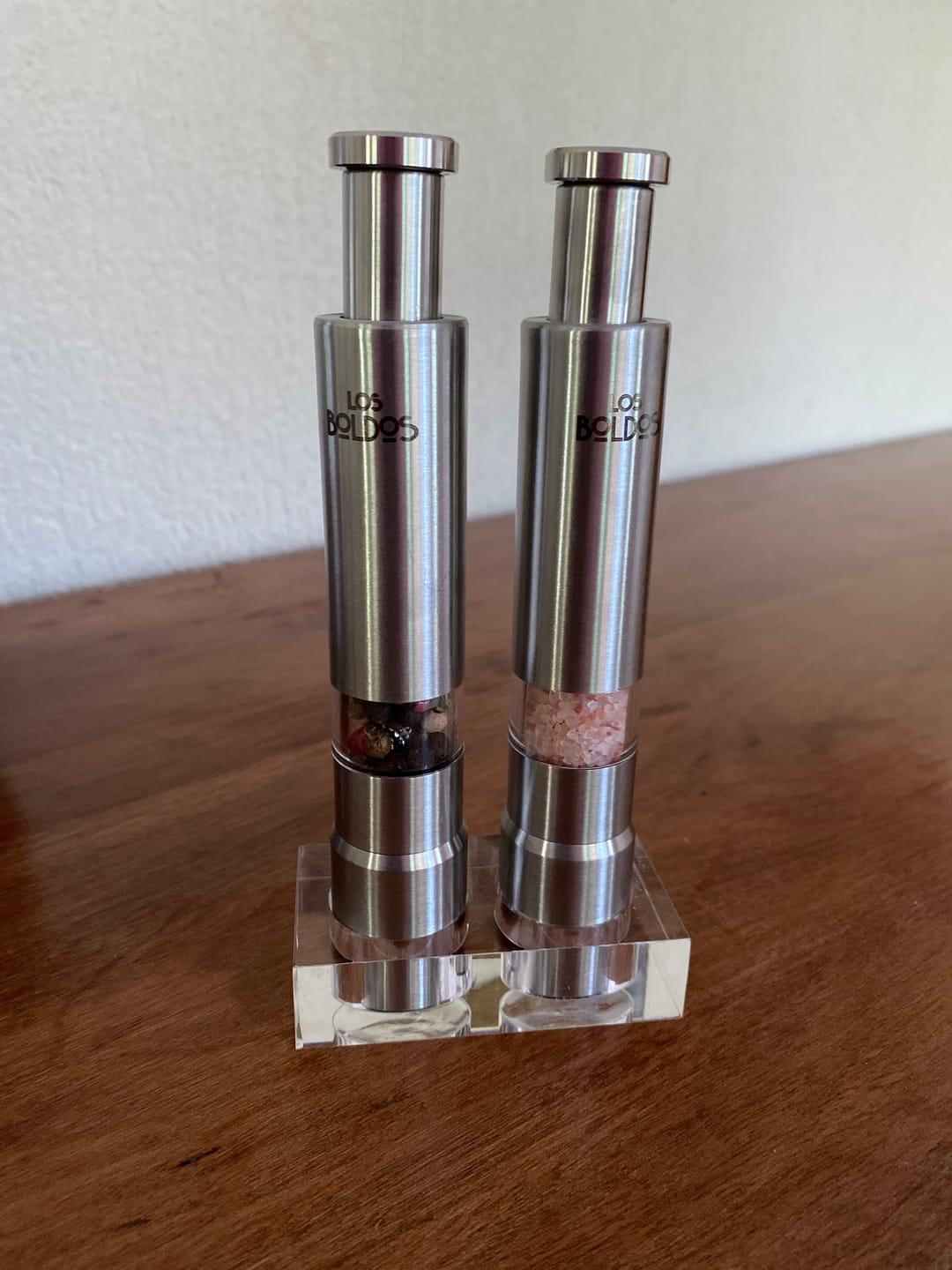 Customer photo review of Molinillos de Acero - Set 2 Unidades con Base de Acrílico  Sal del Himalaya + Mix 4 Pimientas
