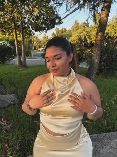 Customer photo review of TOP SATINADO CHAMPAGNE