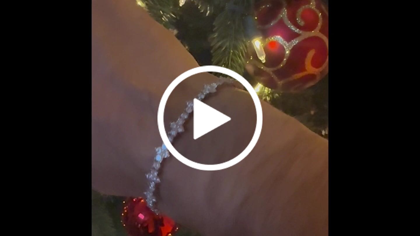 Customer video review of Moissanite Thorn Bracelet