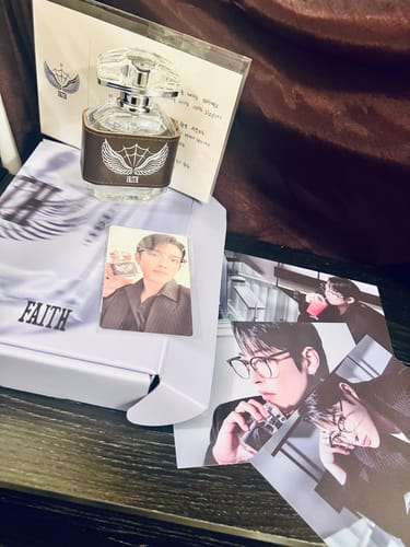 Customer's FAITH 2024 BIRTHDAY MD PERFUME set, showing the glass bottle, its white box, and included photo cards.
