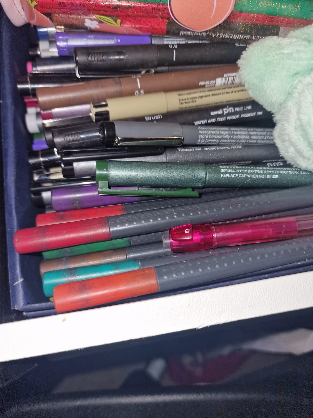 Customer photo review of Ohuhu Colored Fineliner & Brush Pens, 12 Colors