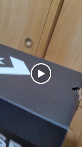 Customer video review of Zapatillas Converse Chuck Taylor Ultra Gris Blanco Rojo