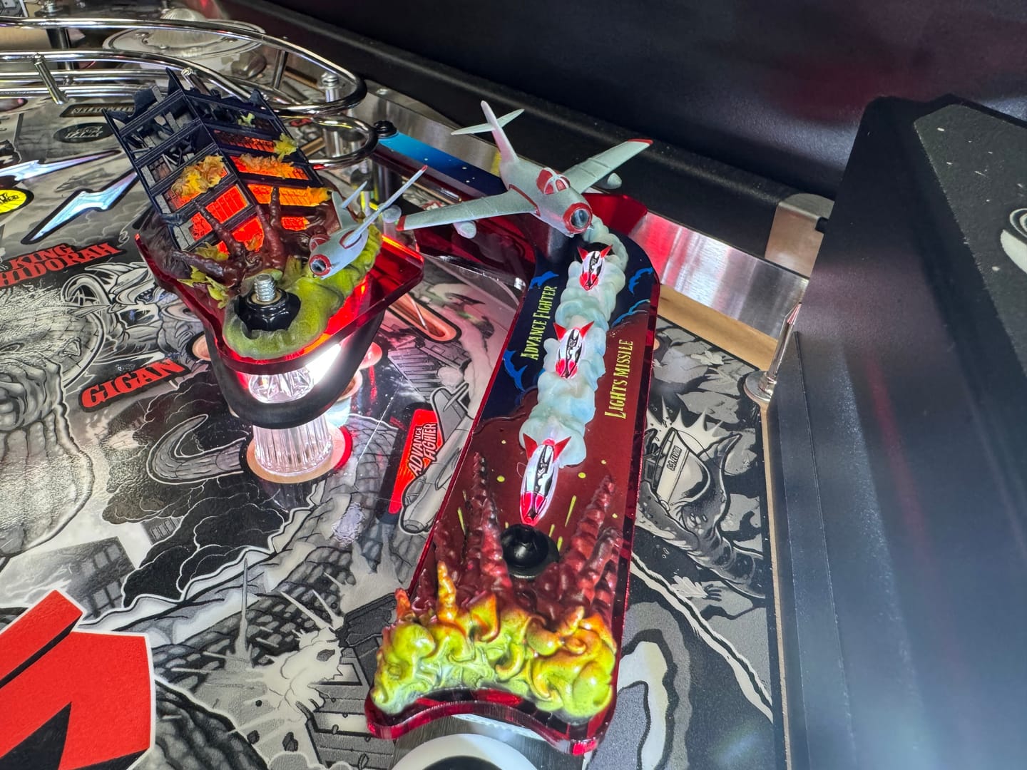 Customer photo review of GODZILLA 70TH Anniversary - SLINGSHOT and RETURN LANE GUIDE 3D COLLECTION - PRO/PREM/LE