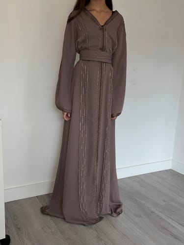 Customer photo review of Caftan Malika Taupe