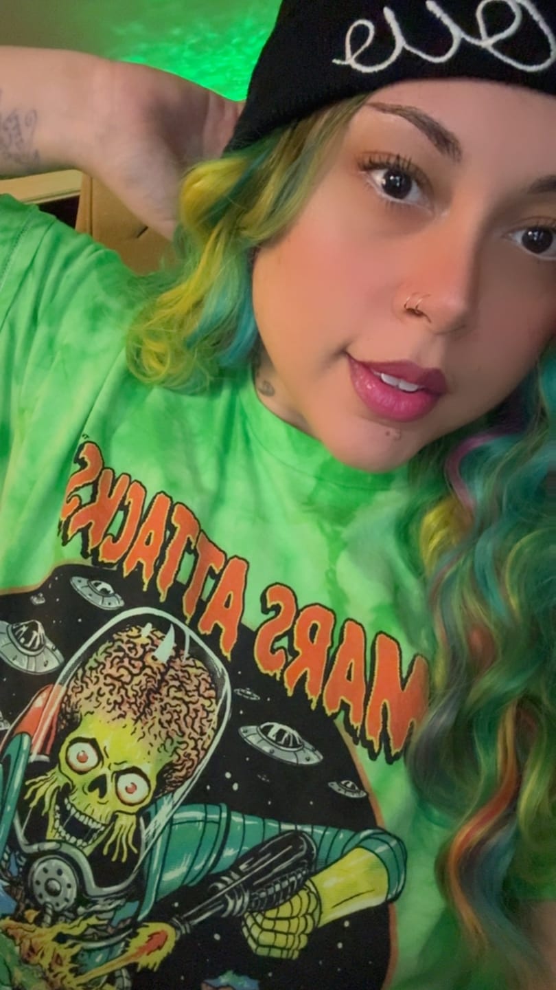 Customer photo review of MARS ATTACKS: TIME'S UP - T-SHIRT (MARTIAN GREEN TIE-DYE)