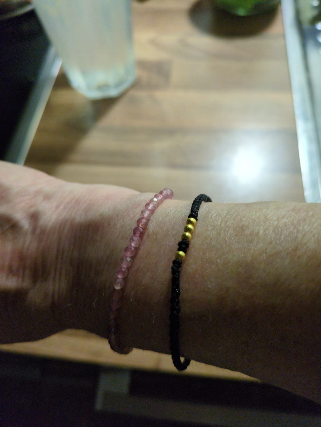 Customer photo review of Rosenquarz Armband - Perlen geschliffen