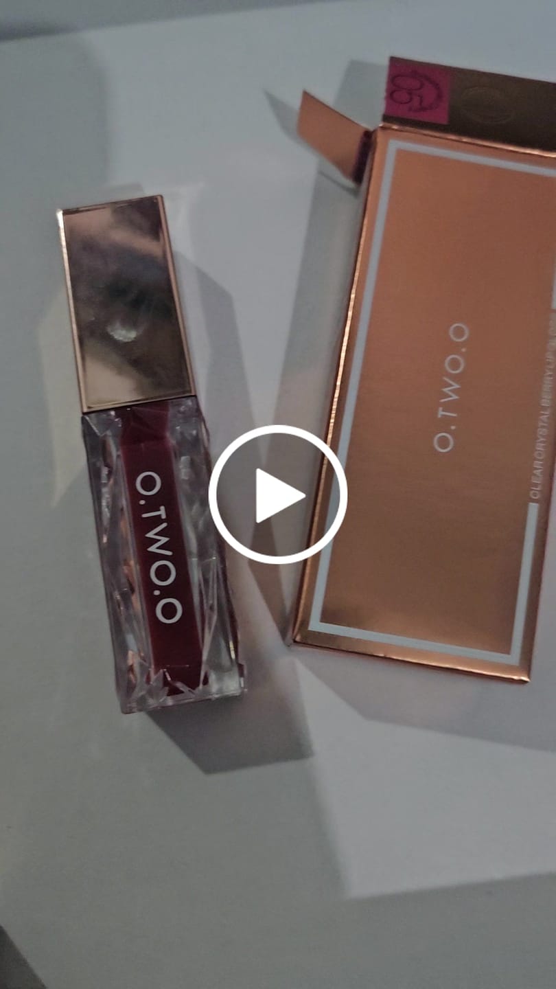 Customer video review of O.TWO.O CLEAR CRYSTAL BERRY LIP GLOSS