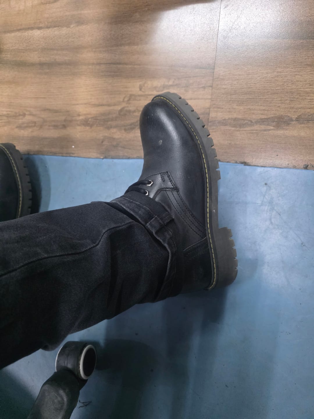 Customer photo review of boots derby dark shadow