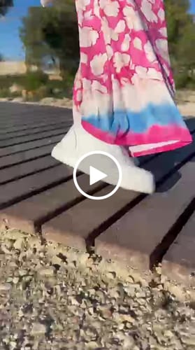 Customer video review of ELEVATESHOES WHITE CASUAL