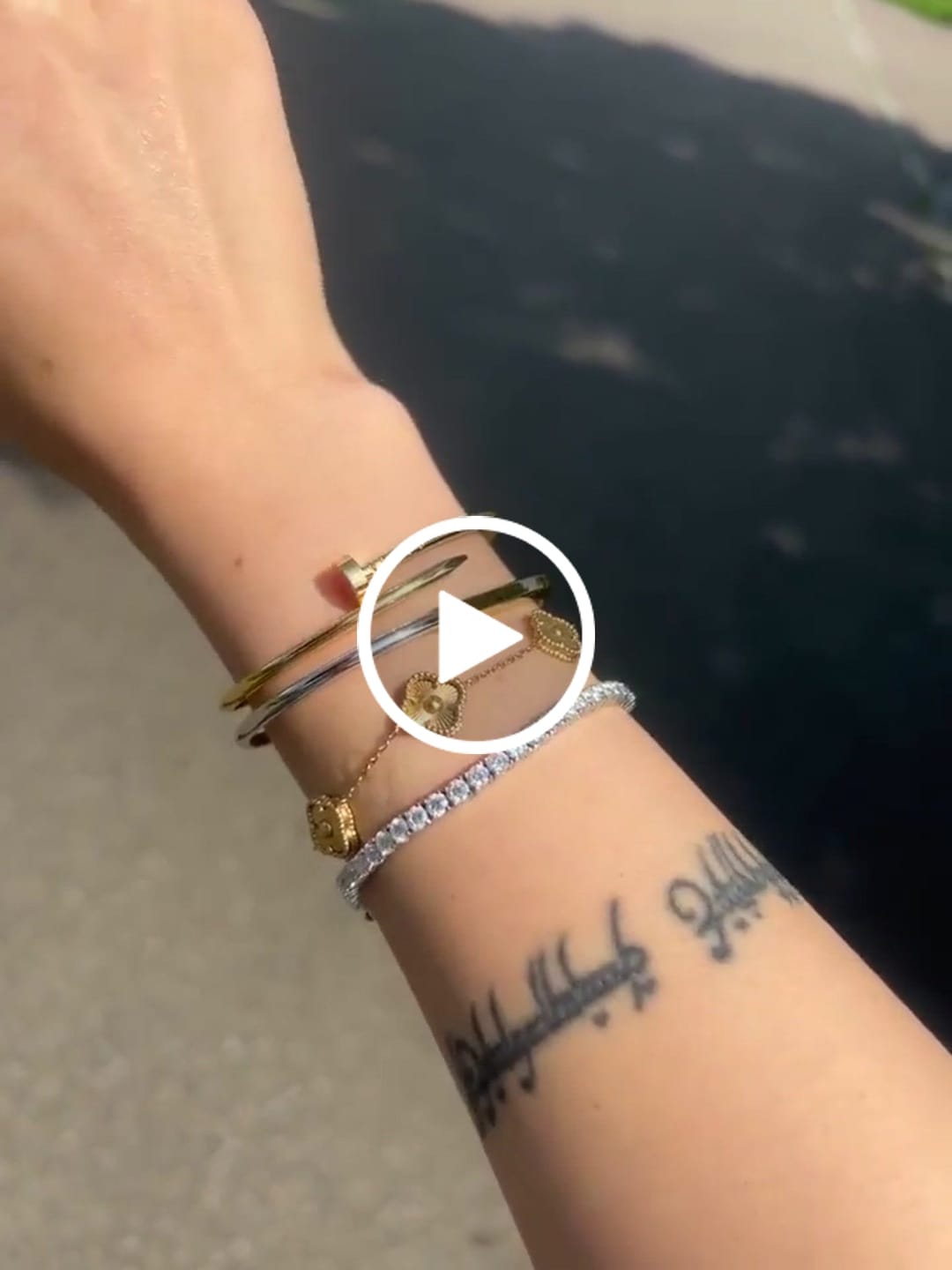 Customer video review of Clara VVS1 Moissanite Round Cut Tennis Bracelet