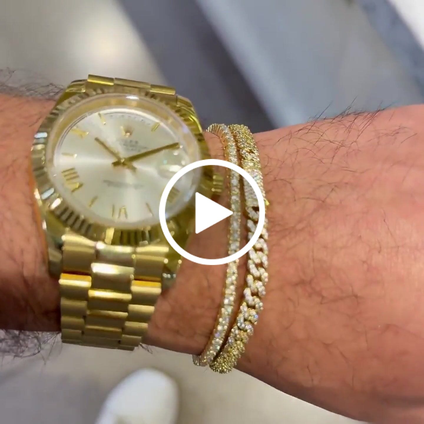 Customer video review of Clara VVS1 Moissanite Round Cut Tennis Bracelet