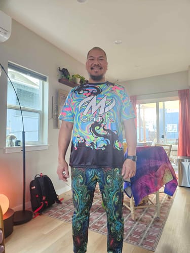 Customer photo review of MOTIV - EVOKE NEON - BOWLING JERSEY