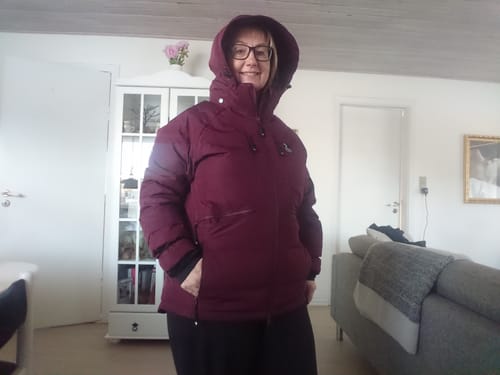 Kundeanmeldelse med foto af KeepDry Overgangsjakke 2.0 | Rosso | Malika