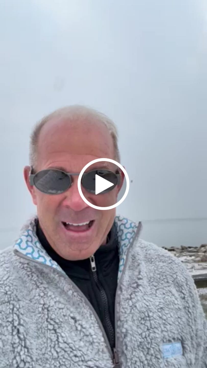 Customer video review of Reversible Sherpa 1/4 Zip