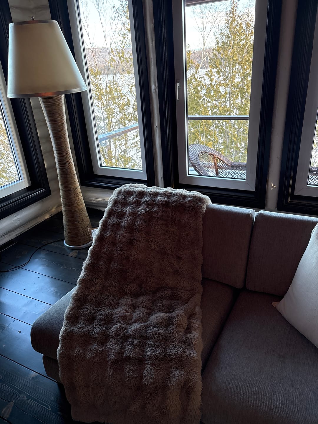 Customer photo review of Nordic Cozy Blanket