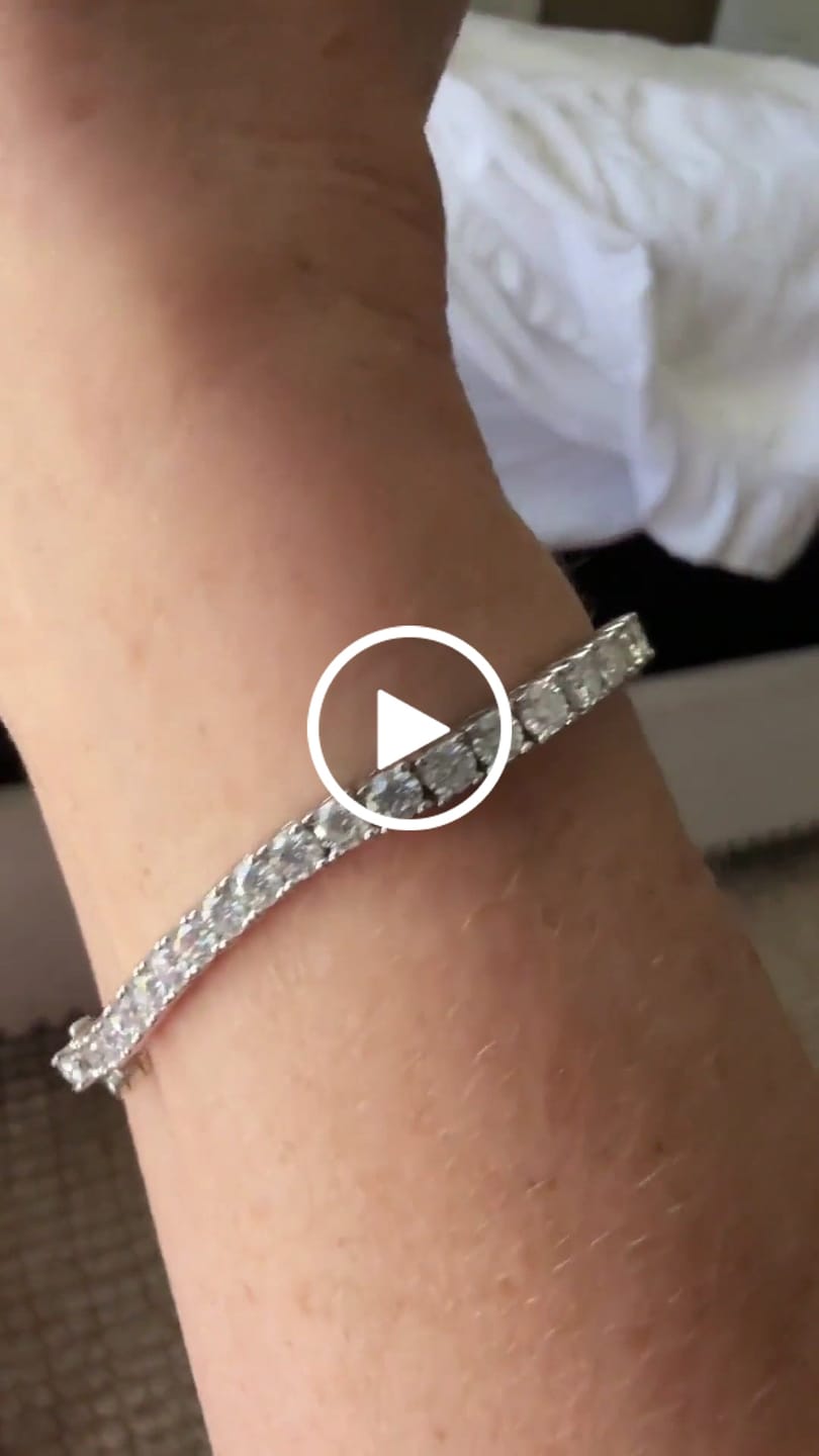Customer video review of Clara VVS1 Moissanite Round Cut Tennis Bracelet