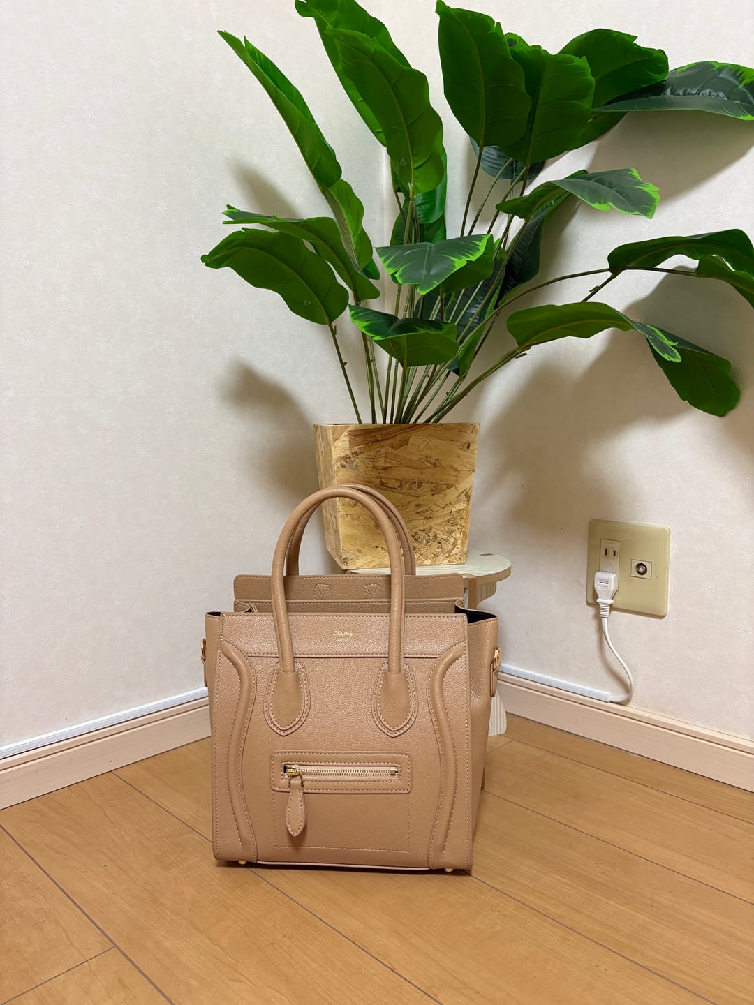 Customer photo review of 【セリーヌ】 ミニ ラゲージハンドバッグ / ドラムドカーフスキン-全2色