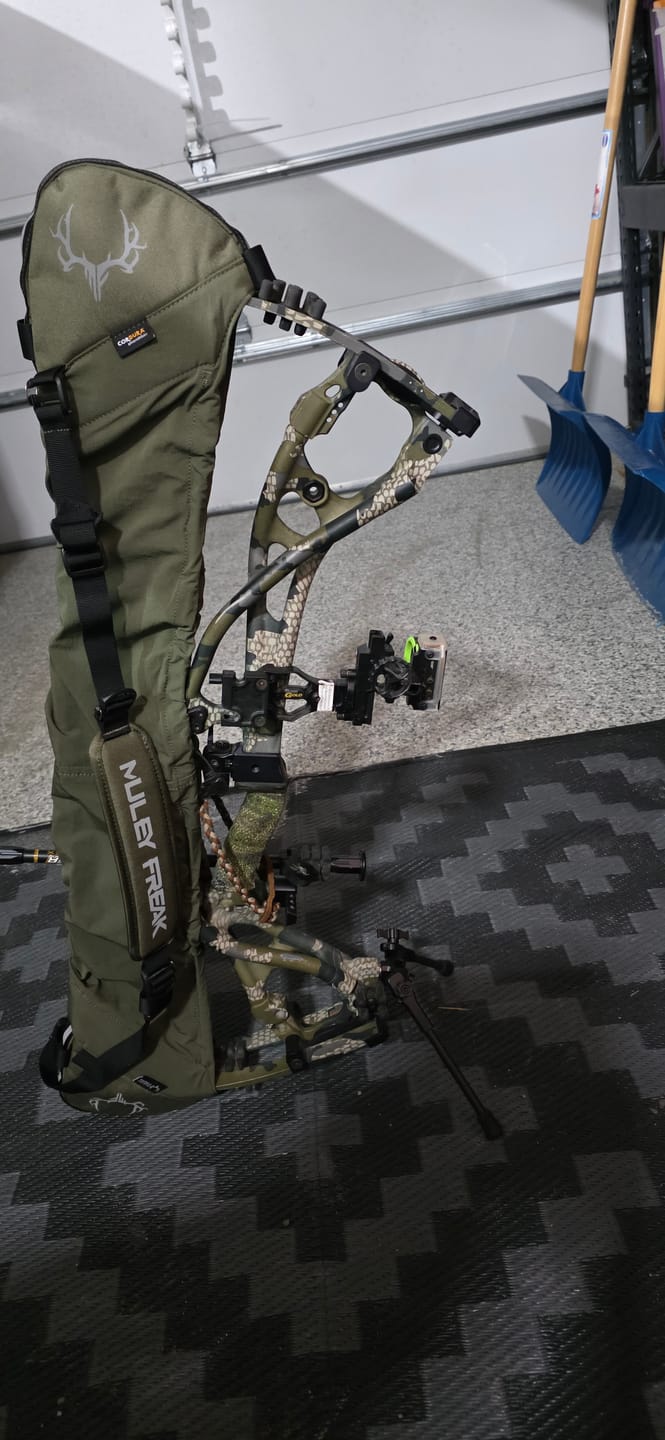 Customer photo review of Muley Freak Bow Cover/Sling