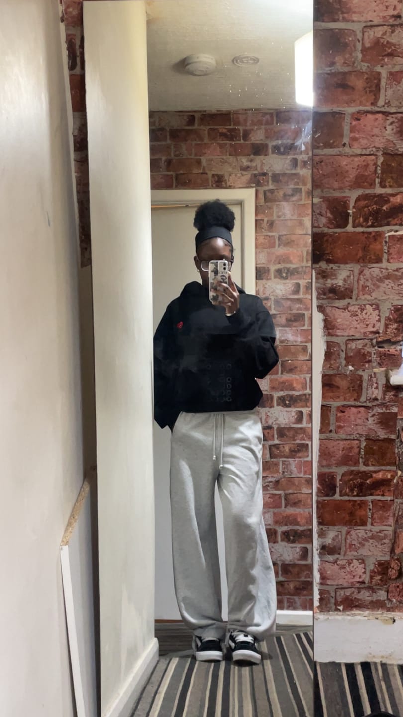 Customer photo review of Aelfric Eden Solid Pullover V302 Boxy Hoodie