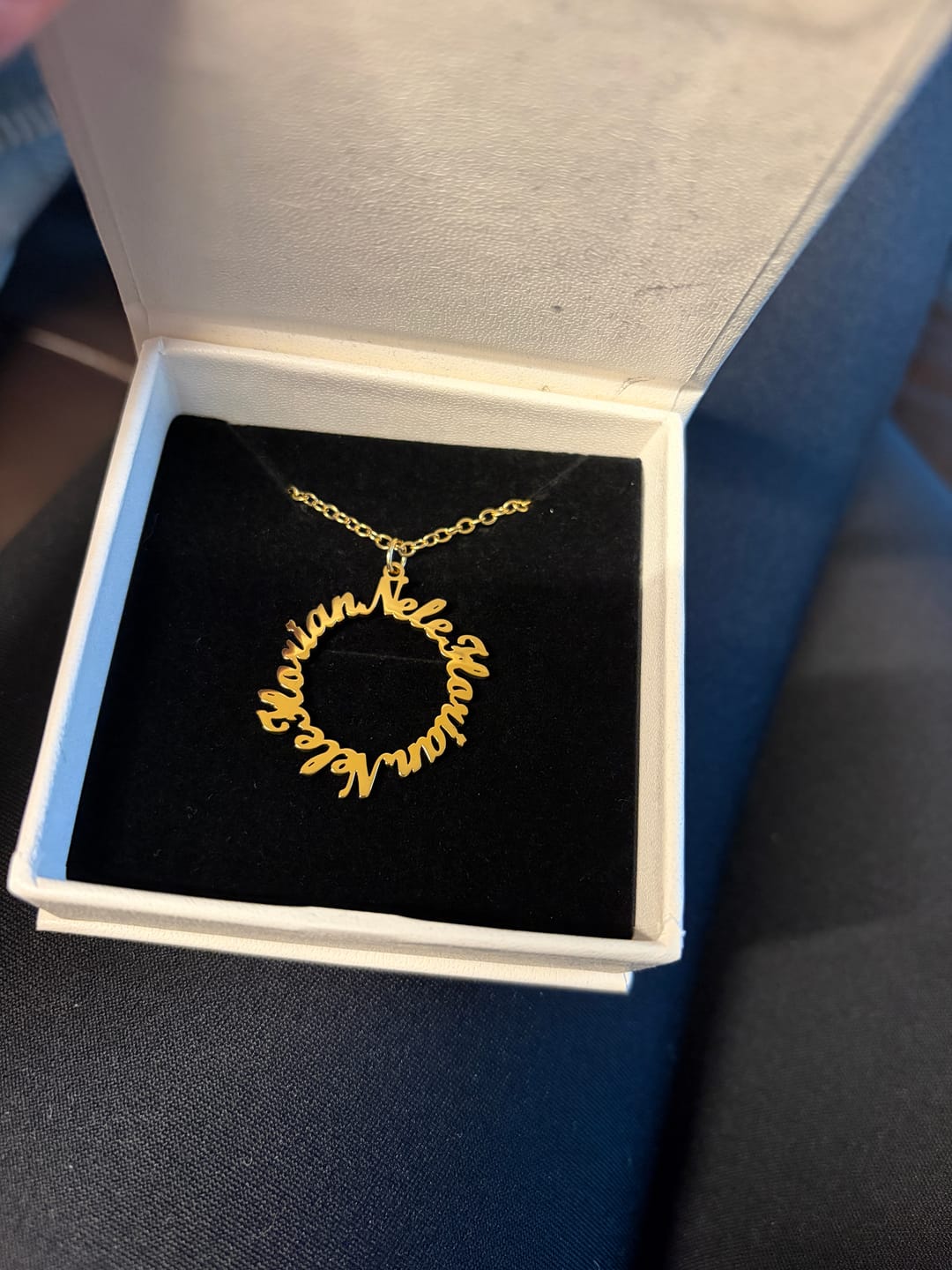 Customer photo review of Namenskette Kreis der Liebe