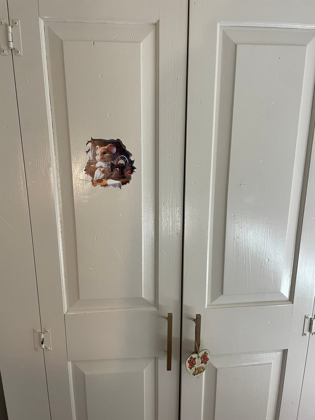 Customer photo review of Seamstress Mouse in Mouse Hole Decal