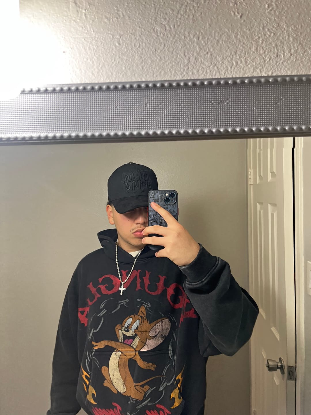 Customer photo review of 5047 - Tom & Jerry Pullover
