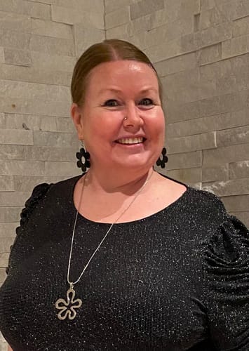 Customer photo review of Örhängen Flower Power Svart glitter by Rino