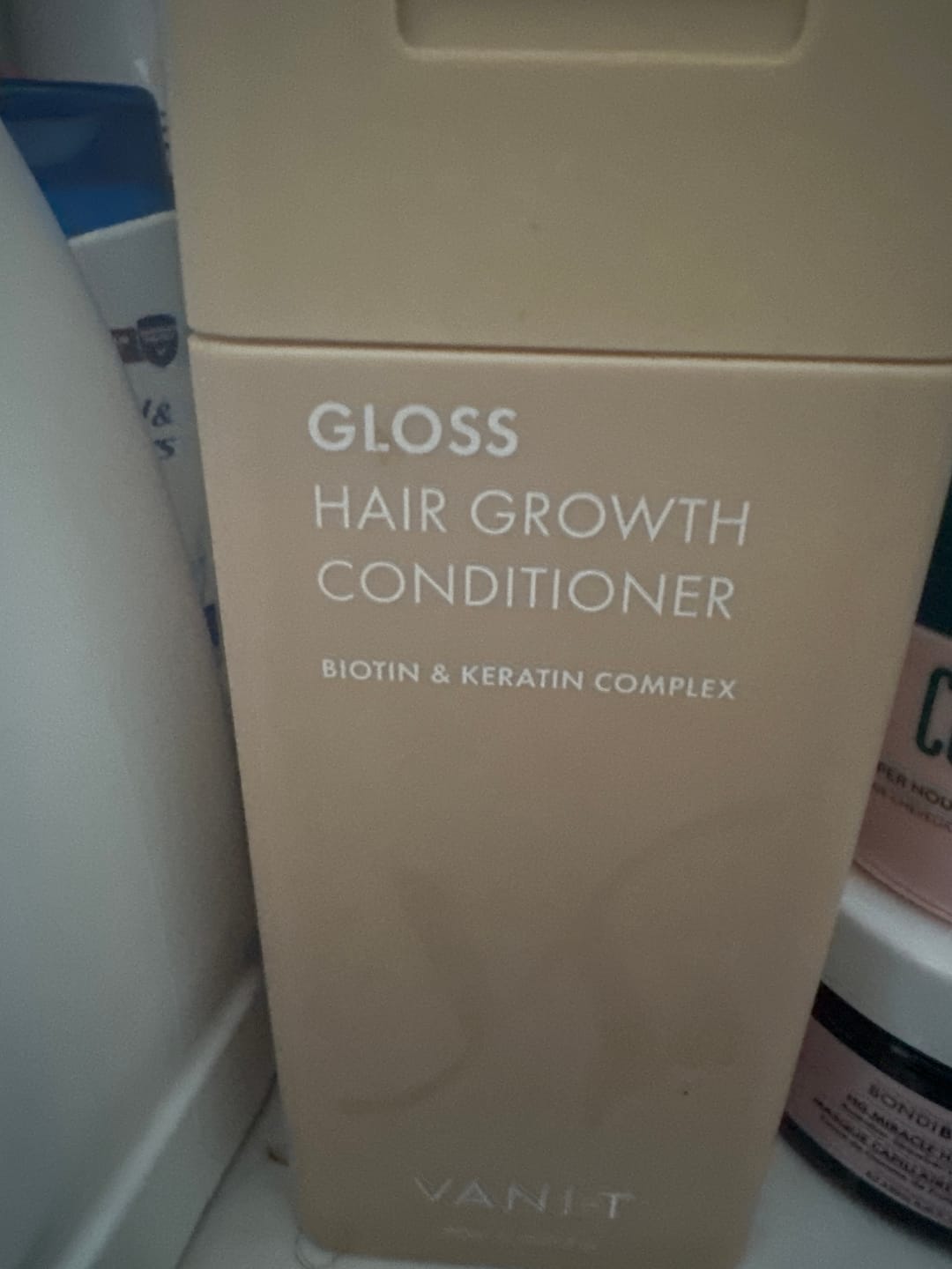 Customer photo review of Gloss Hair Growth Conditioner