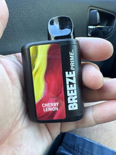Customer photo review of Breeze Prime Edition Disposable Vape