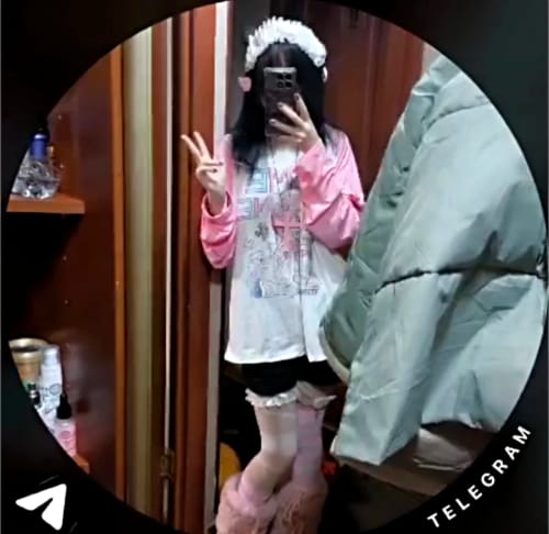 Customer photo review of Chloe Fluffy Snow Boots