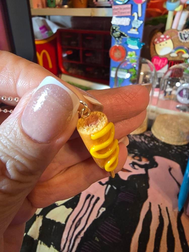 Customer photo review of Maple Syrup Scented Corn Dog Necklace