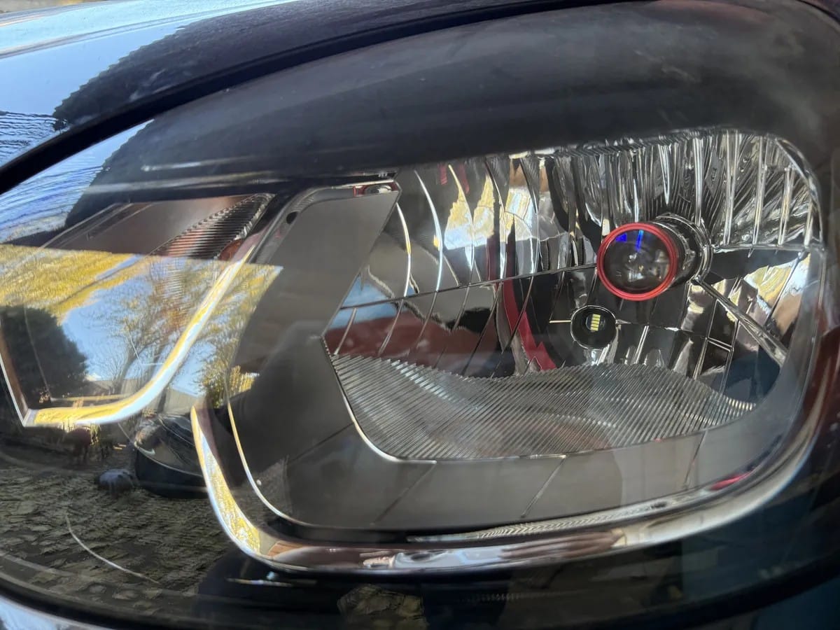 Customer photo review of Proyector H4  Antiencandilante Alta Gama