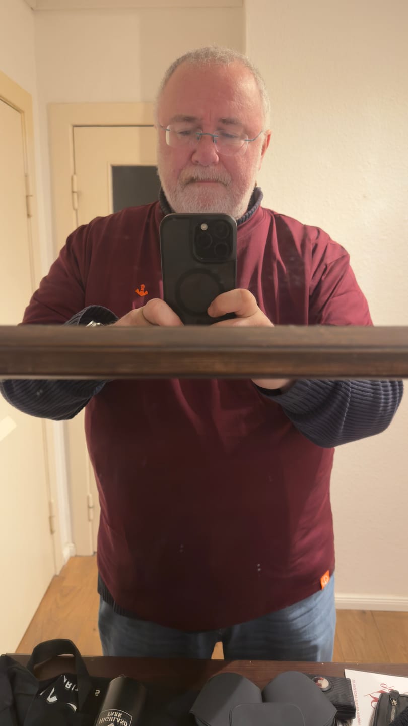Customer photo review of Mooinzen Neue Farben · Unisex Signature Bio T-Shirt (mercerisiert)