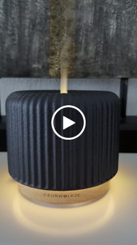 Customer video review of Live Slow- Geurwolkje® Aroma Diffuser - Keramiek Zwart - 200 ml