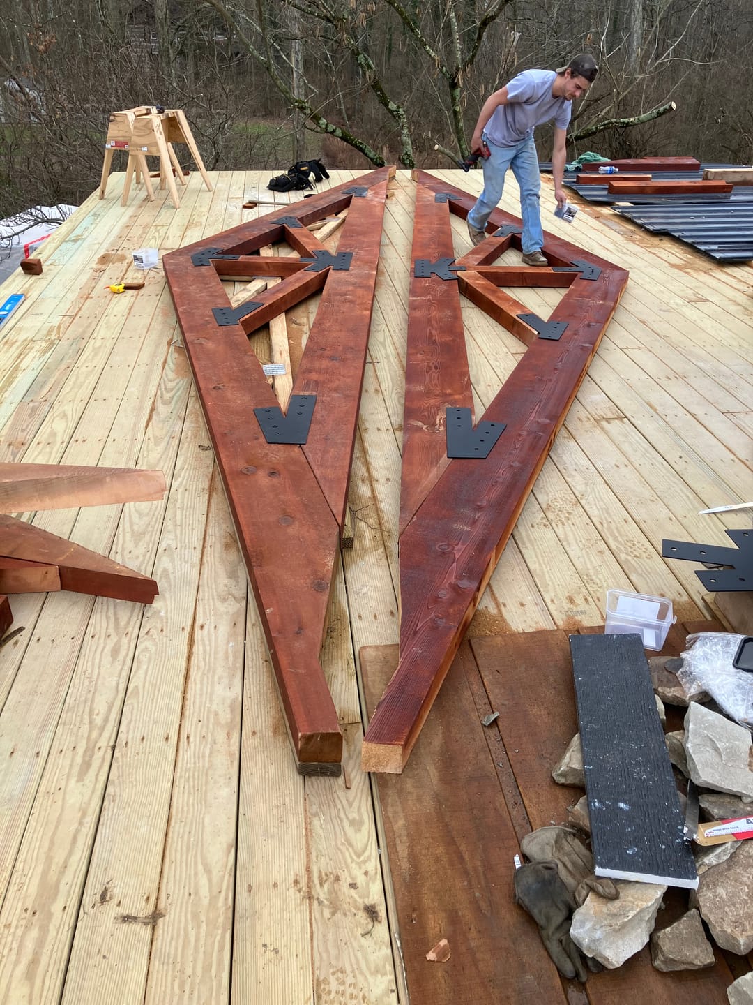Customer photo review of 4 inch truss plate set for 6 inch beams - King post with diagonals - overhang ends - square