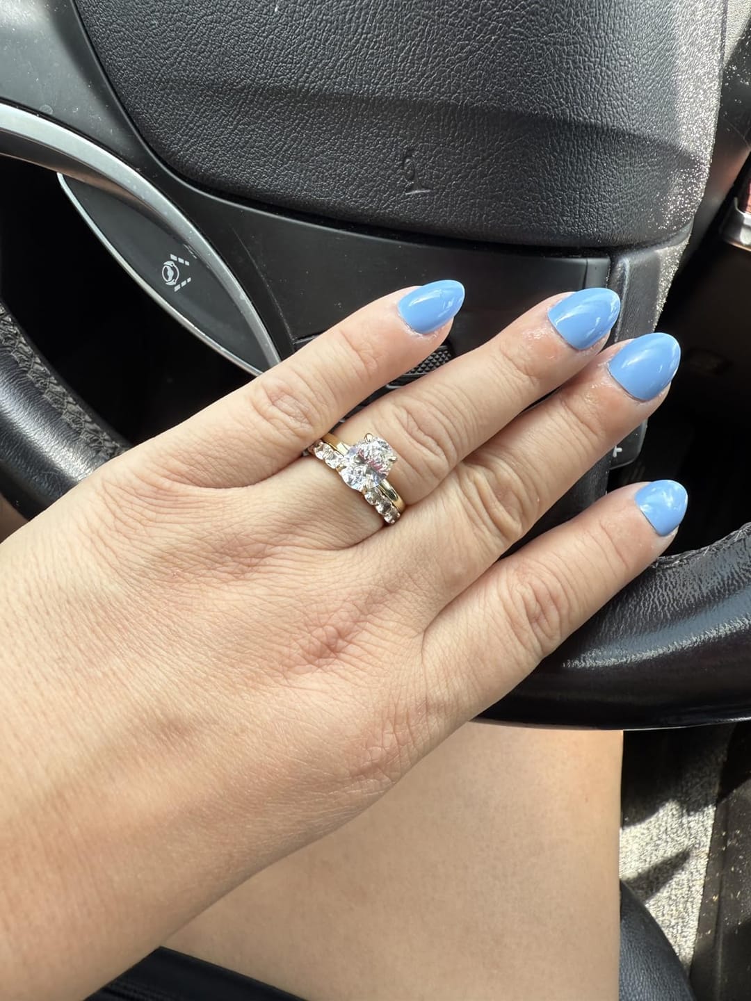 Customer photo review of S925 Moissanite 2.0 Ct ～5.5 Ct Oval Cut Yellow Gold/White Gold Promise Ring For Women