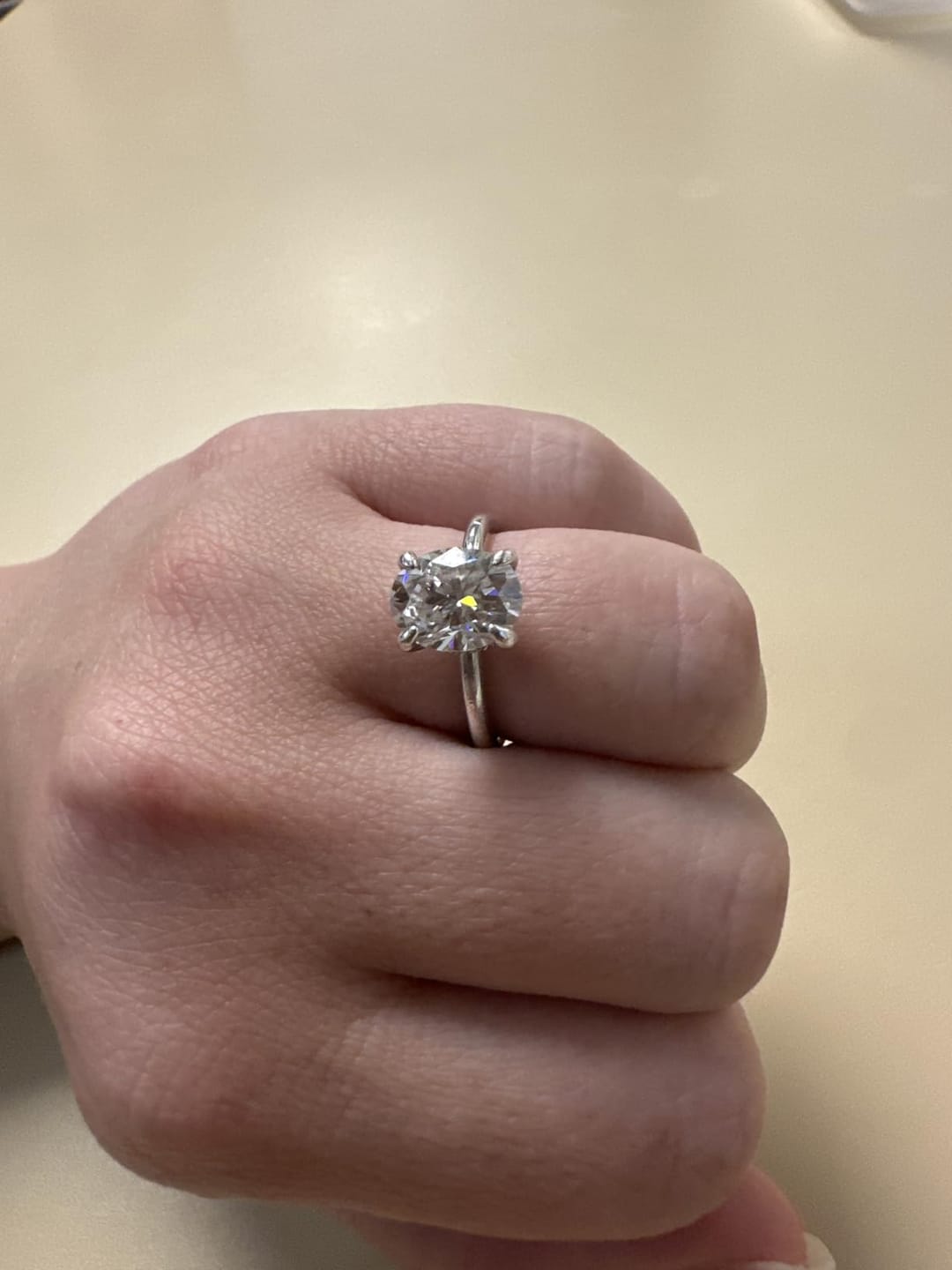 Customer photo review of Rodiffy Hidden Halo Moissanite 2.0Ct~5.5Ct Oval Cut Promise Ring For Women