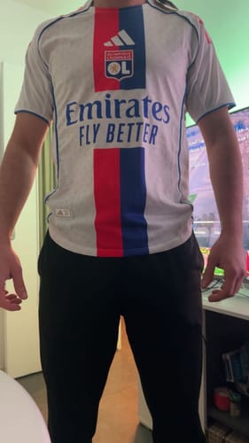 Customer photo review of Maillot 25/26 Lyon player  Domicile