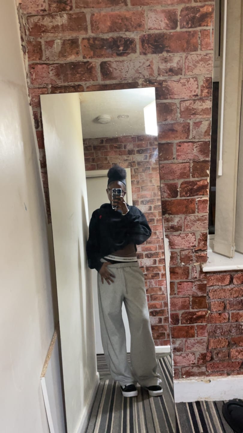 Customer photo review of Aelfric Eden Solid Pullover V302 Boxy Hoodie