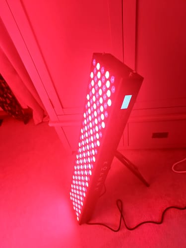 Customer photo review of Koanna® Luma1000™ – Powerful, Mid-Size Red Light Therapy Panel